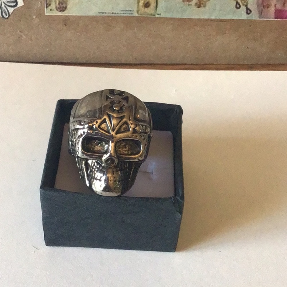 Vintage stainless steel skull ring